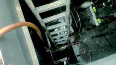 船上的油污水流動(dòng)污染母親河 越積越多逼近存量紅線青海防洪評價(jià)